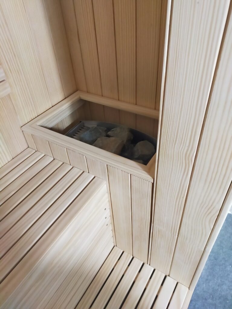 Thi công phòng xông hơi khô tại Vinhome Central Park