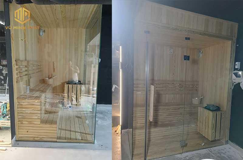 Phòng xông hơi được thiết kế 2 vách kính kết hợp 2 vách gỗ